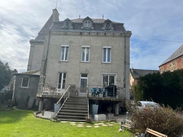 Le Petit Chateau Saint-Michel  Экстерьер фото
